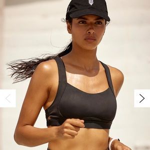 FREE PEOPLE | ✨NEW✨ Make a Move Bra in Black